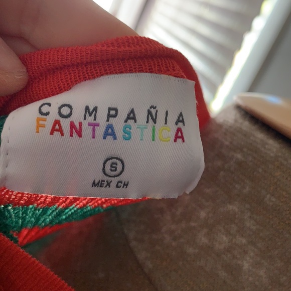 Small red/green striped light sweater from Spain. - Picture 4 of 5